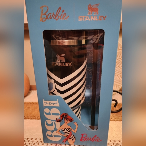 Barbie x Stanley The Original 1959 Barbie 40 oz Tumbler Set NIB - Picture 2 of 5